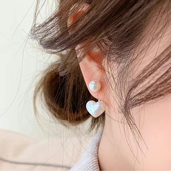 Heart Shaped Pearl Earrings - Picture 3 of 6